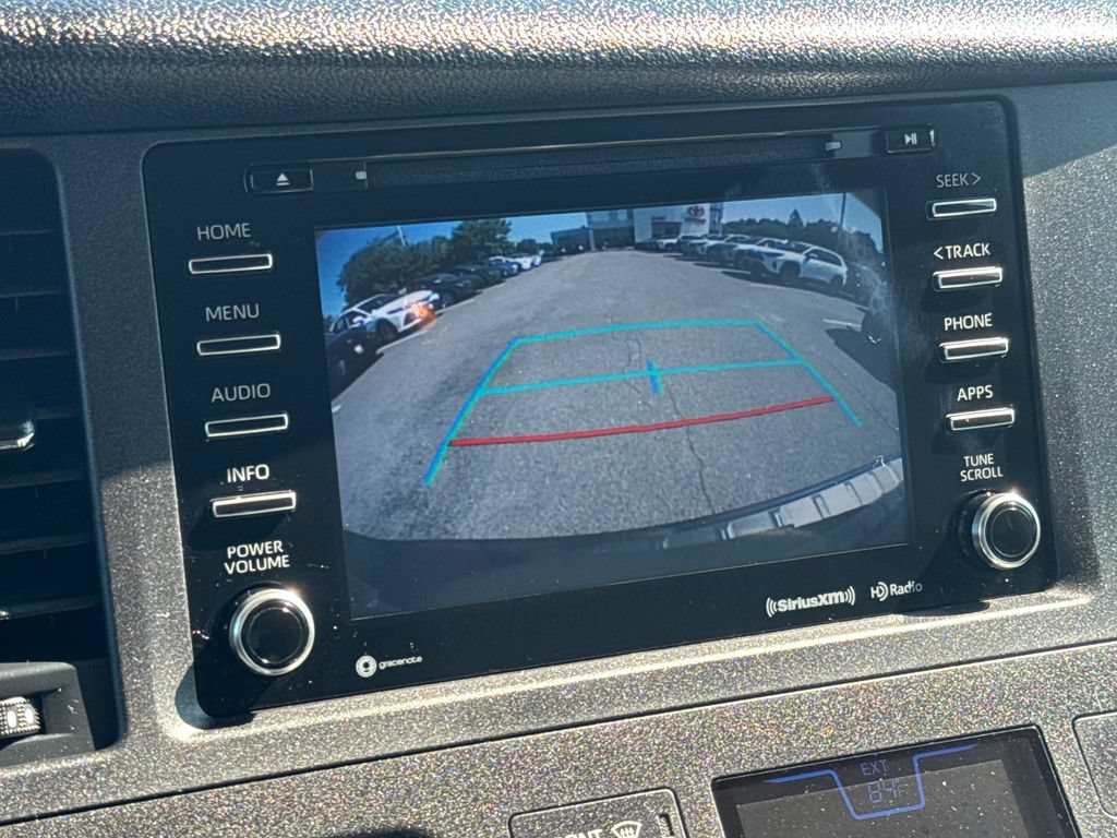 Used 2018 Toyota Sienna LE AWD/4WD image 24
