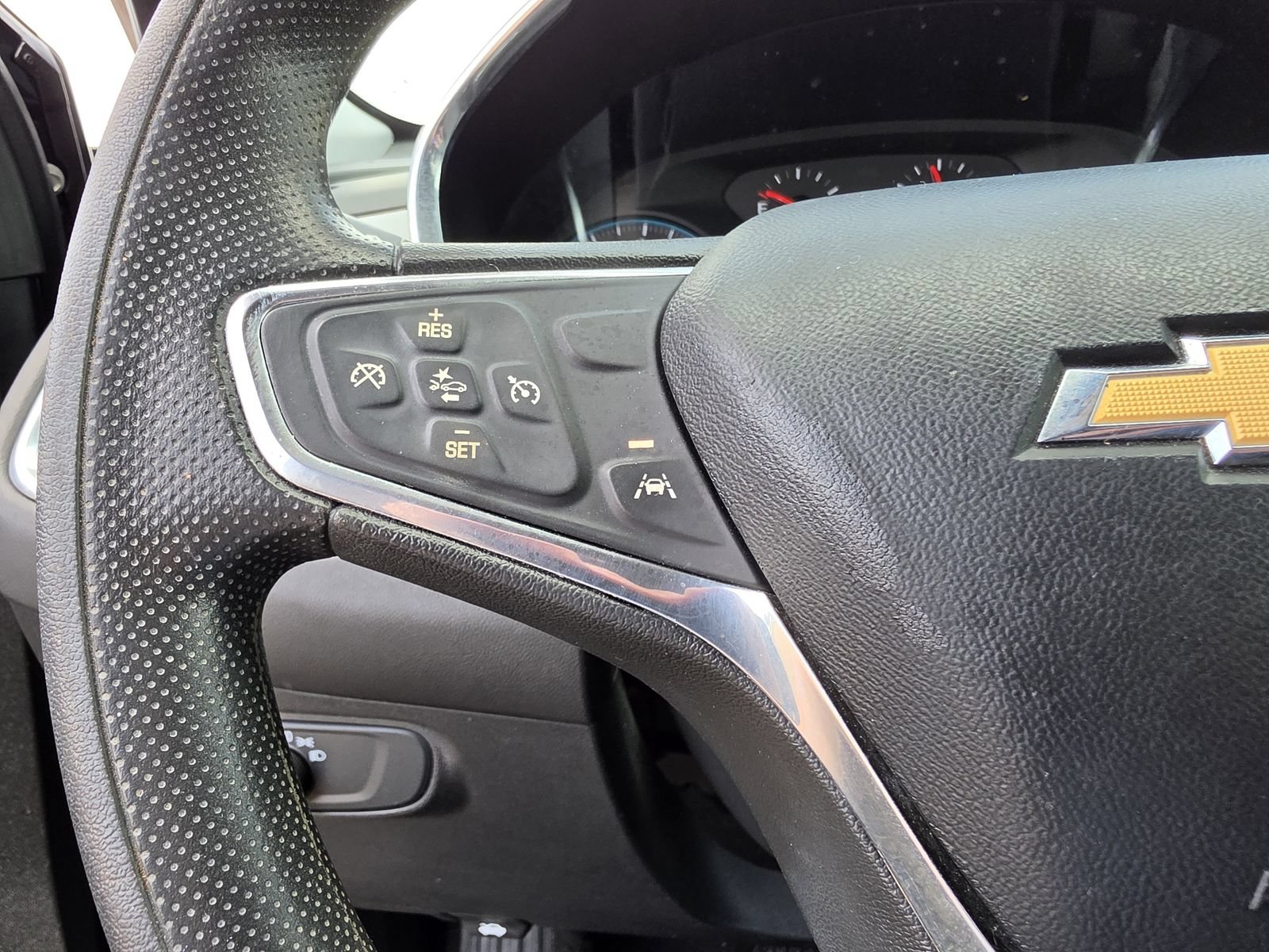 Used 2020 Chevrolet Equinox LS w/ LS Convenience Package FWD image 24
