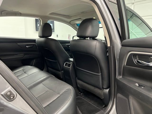 Used 2017 Nissan Altima 2.5 SL w/ Moonroof Package image 49