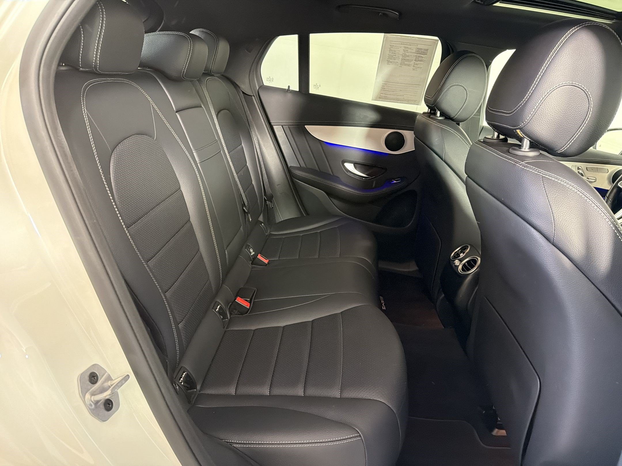Certified 2022 Mercedes-Benz GLC 300 4MATIC Coupe image 31