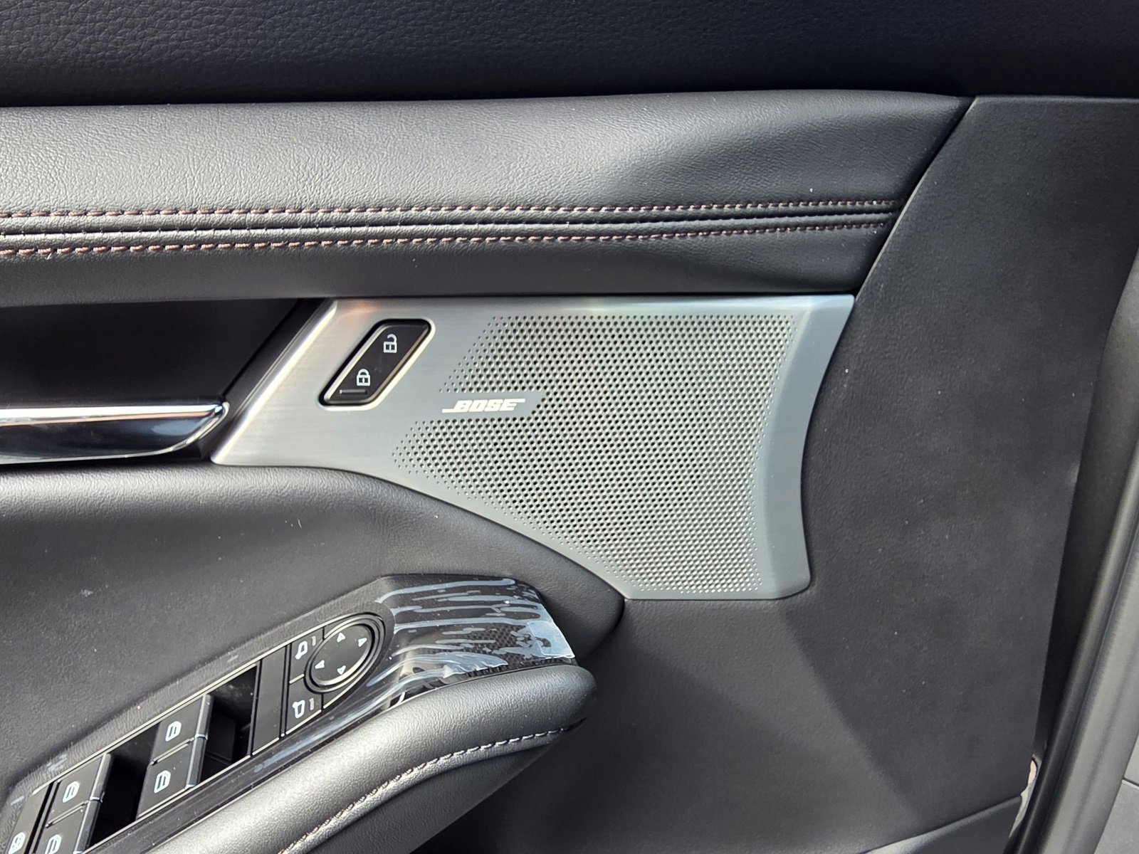 New 2026 MAZDA MAZDA3 Hatchback w/ Appearance Package image 28