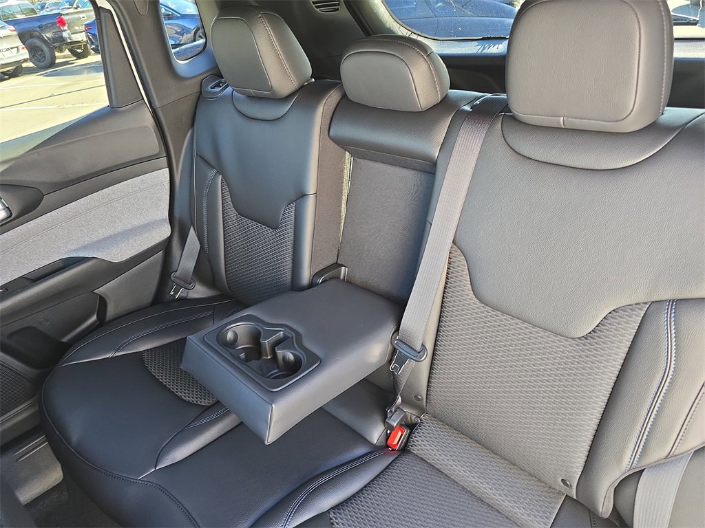 New 2026 Jeep Compass Latitude image 15