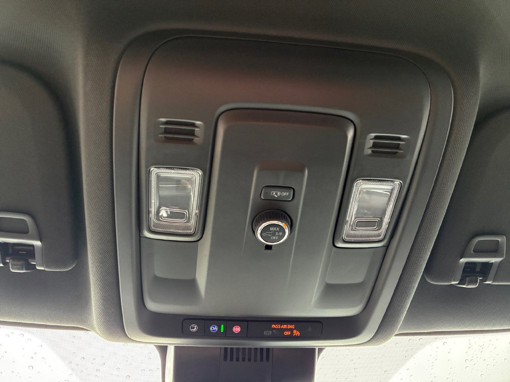 Used 2025 Chevrolet Tahoe LT RWD image 7
