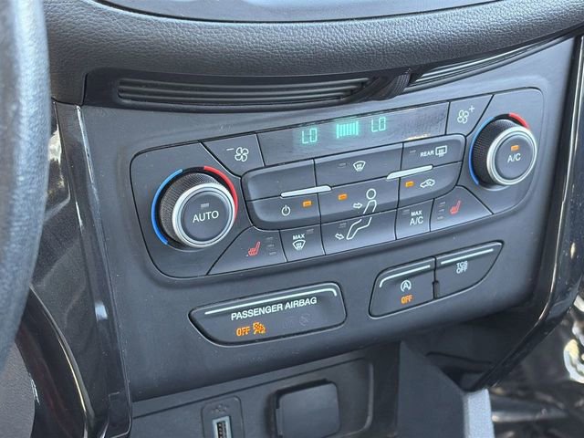 Used 2018 Ford Escape SE w/ SE Sport Appearance Package image 29