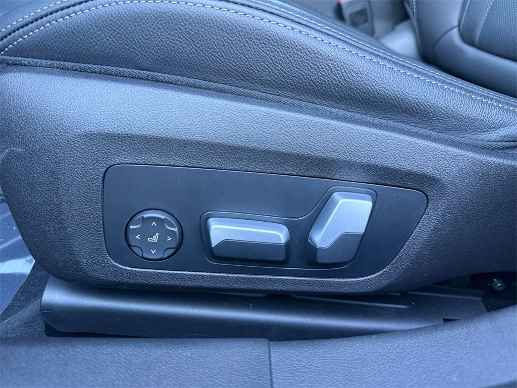 Certified 2023 BMW 330i xDrive 330i xDrive w/ Premium Package image 34