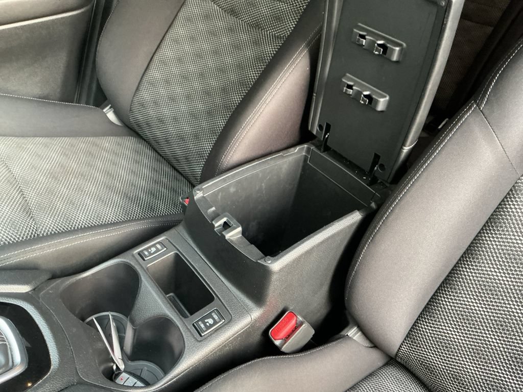 Used 2019 Nissan Rogue Sport SV w/ All-Weather Package AWD/4WD image 27