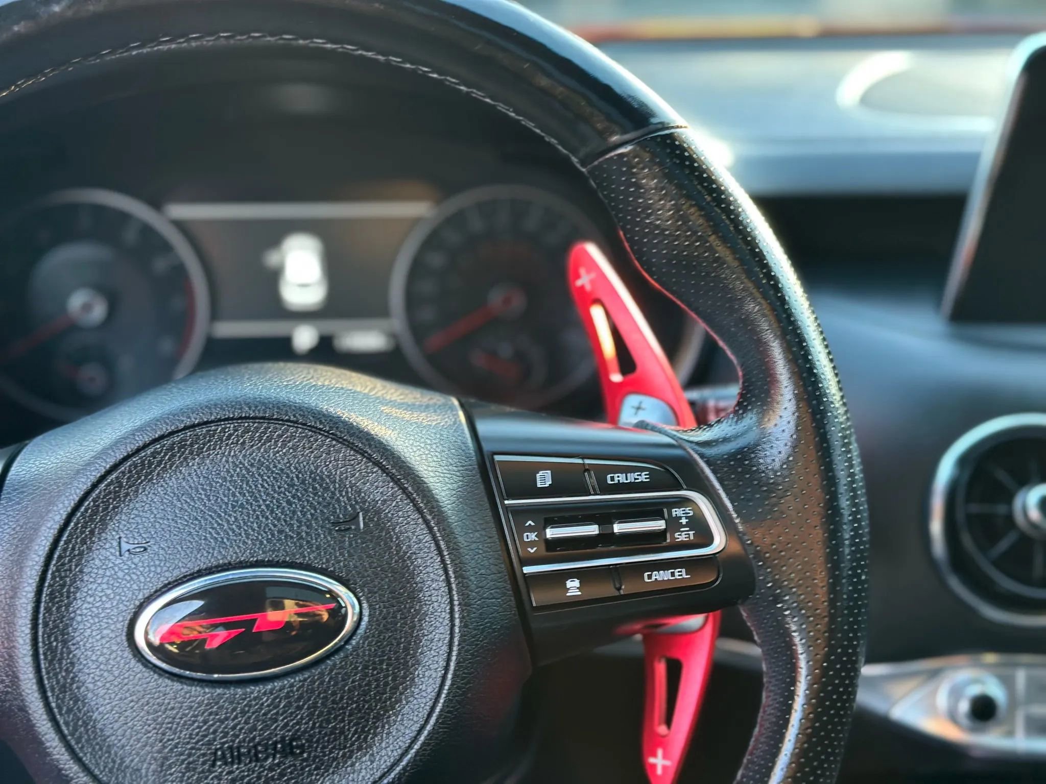 Used 2018 Kia Stinger GT2 image 41