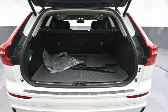 Used 2024 Volvo XC60 B5 Plus w/ Protection Package Premier AWD/4WD image 26