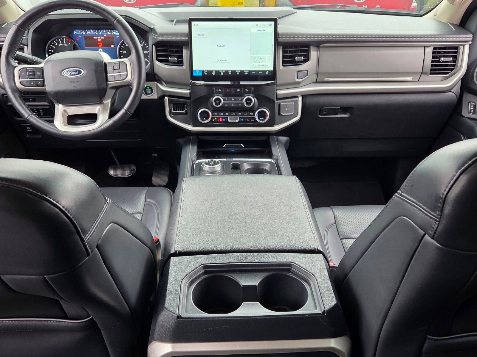 Used 2024 Ford Expedition Max XLT image 8