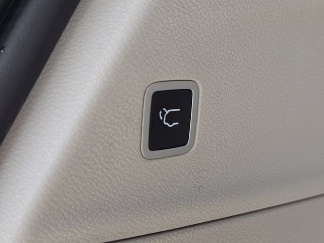 Used 2020 Chrysler Pacifica Touring-L Plus FWD image 16