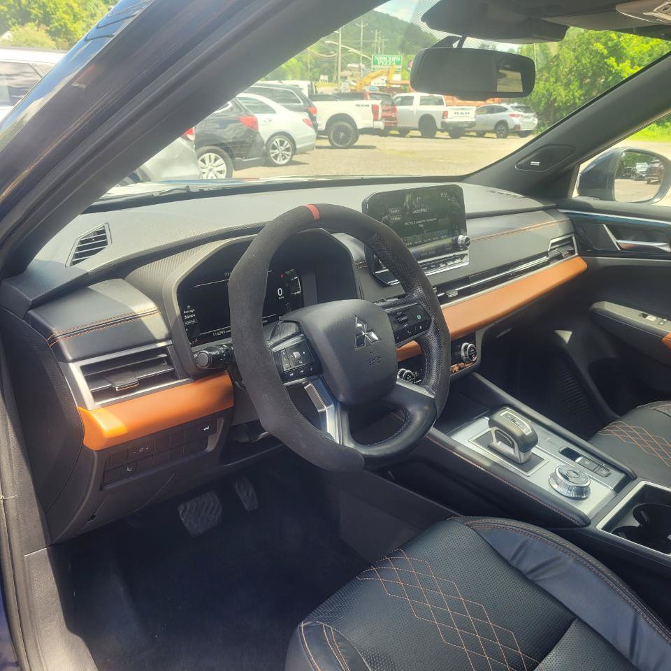 Used 2022 Mitsubishi Outlander SEL AWD/4WD image 13