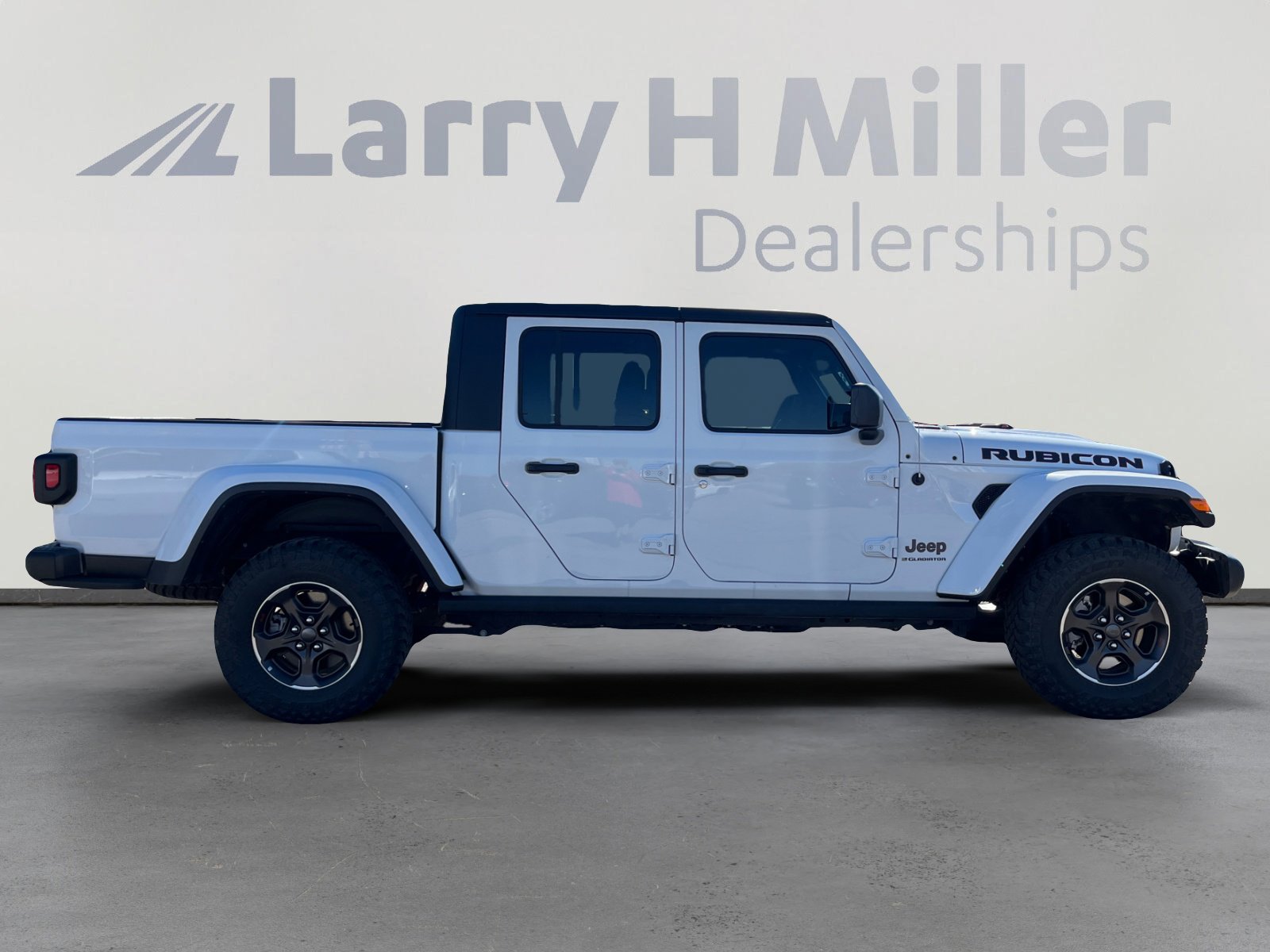 Used 2023 Jeep Gladiator Rubicon w/ Trailer Tow Package image 6