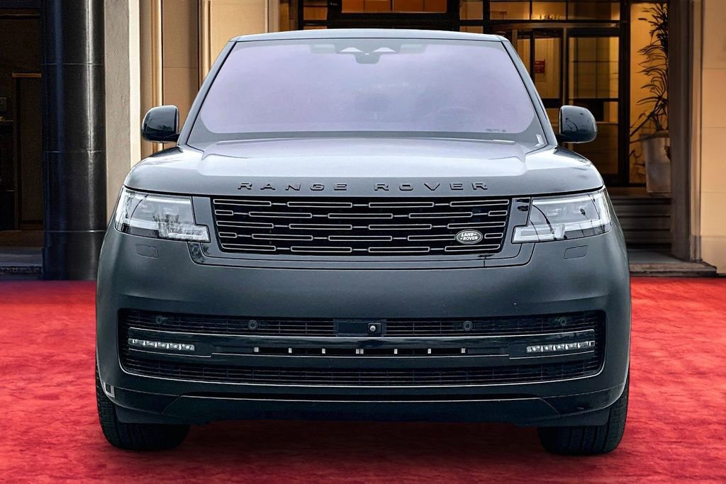Used 2023 Land Rover Range Rover SE AWD/4WD image 3