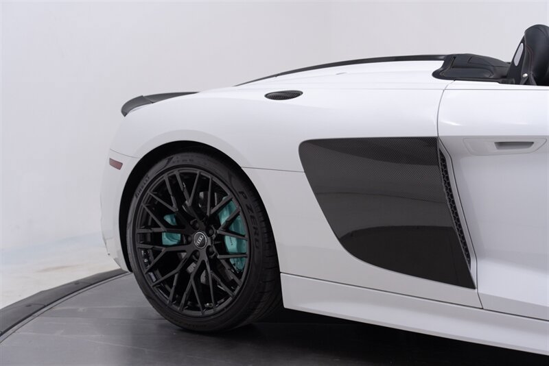Used 2017 Audi R8 V10 AWD/4WD image 24