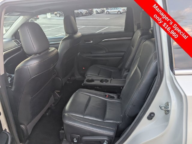 Used 2015 Toyota Highlander Limited Platinum AWD/4WD image 9