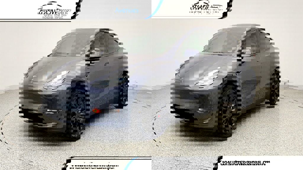 Used 2022 Tesla Model Y Performance image 1