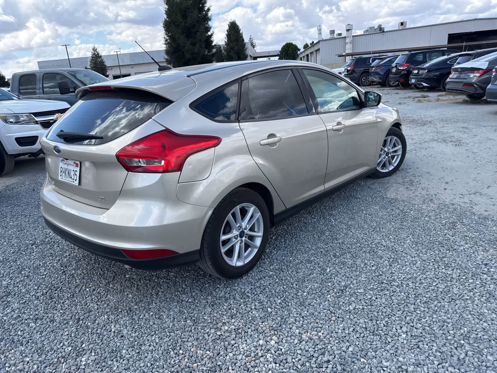 Used 2018 Ford Focus SE FWD image 4