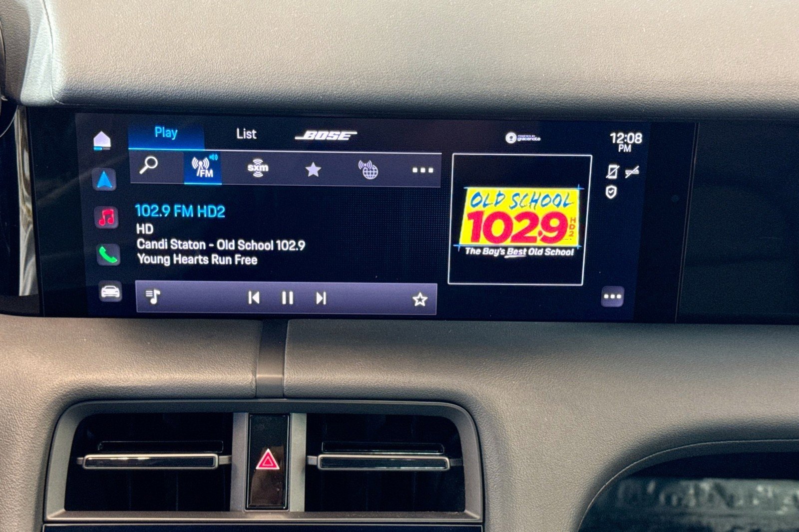 Used 2022 Porsche Taycan image 14