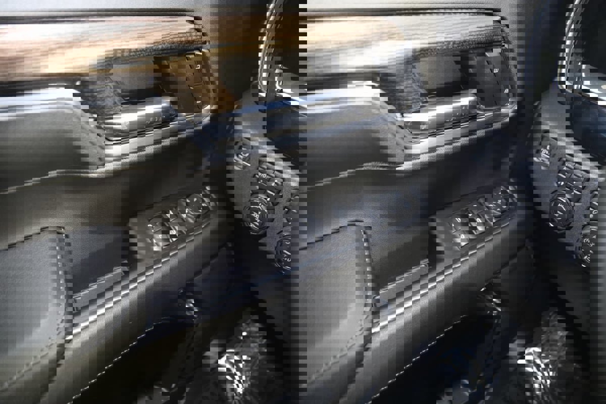 Used 2024 Chevrolet Silverado 1500 LT Trail Boss image 30