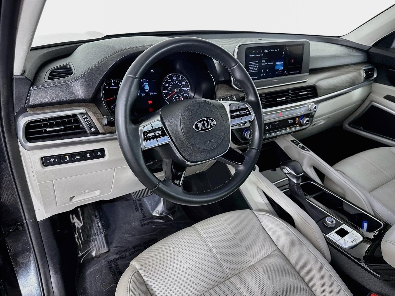 Used 2020 Kia Telluride EX w/ Towing Package FWD image 9