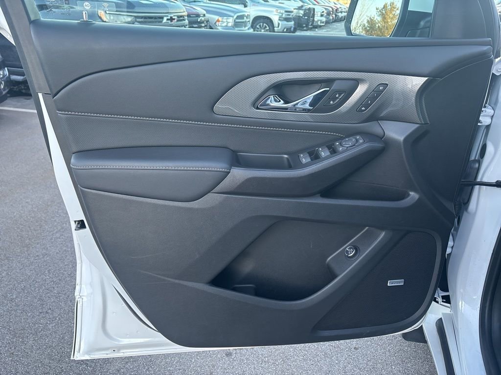 Used 2023 Chevrolet Traverse Premier image 16