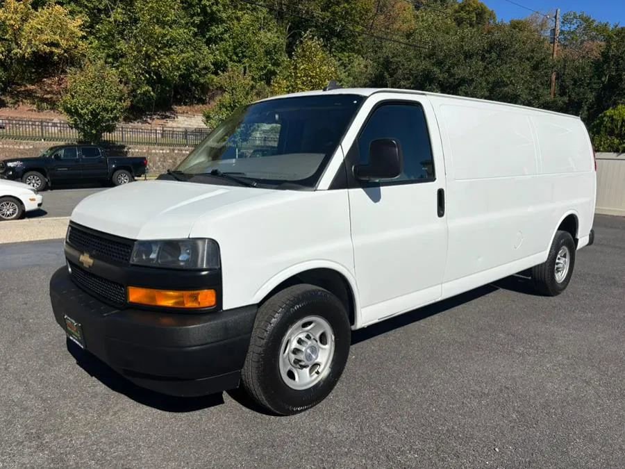 Used 2019 Chevrolet Express 2500 Extended image 1
