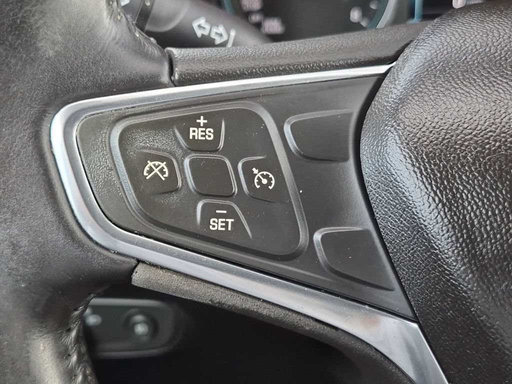 Used 2018 Chevrolet Equinox Premier FWD image 20