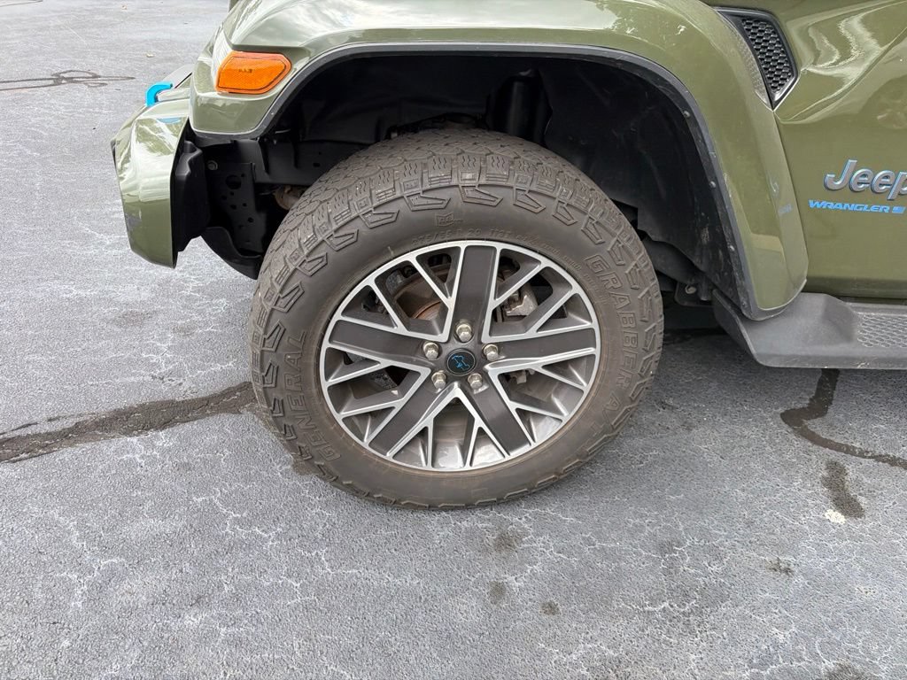 Used 2024 Jeep Wrangler High Altitude AWD/4WD image 5