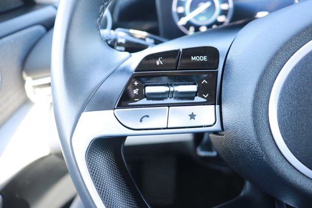 Used 2025 Hyundai Elantra Limited image 22