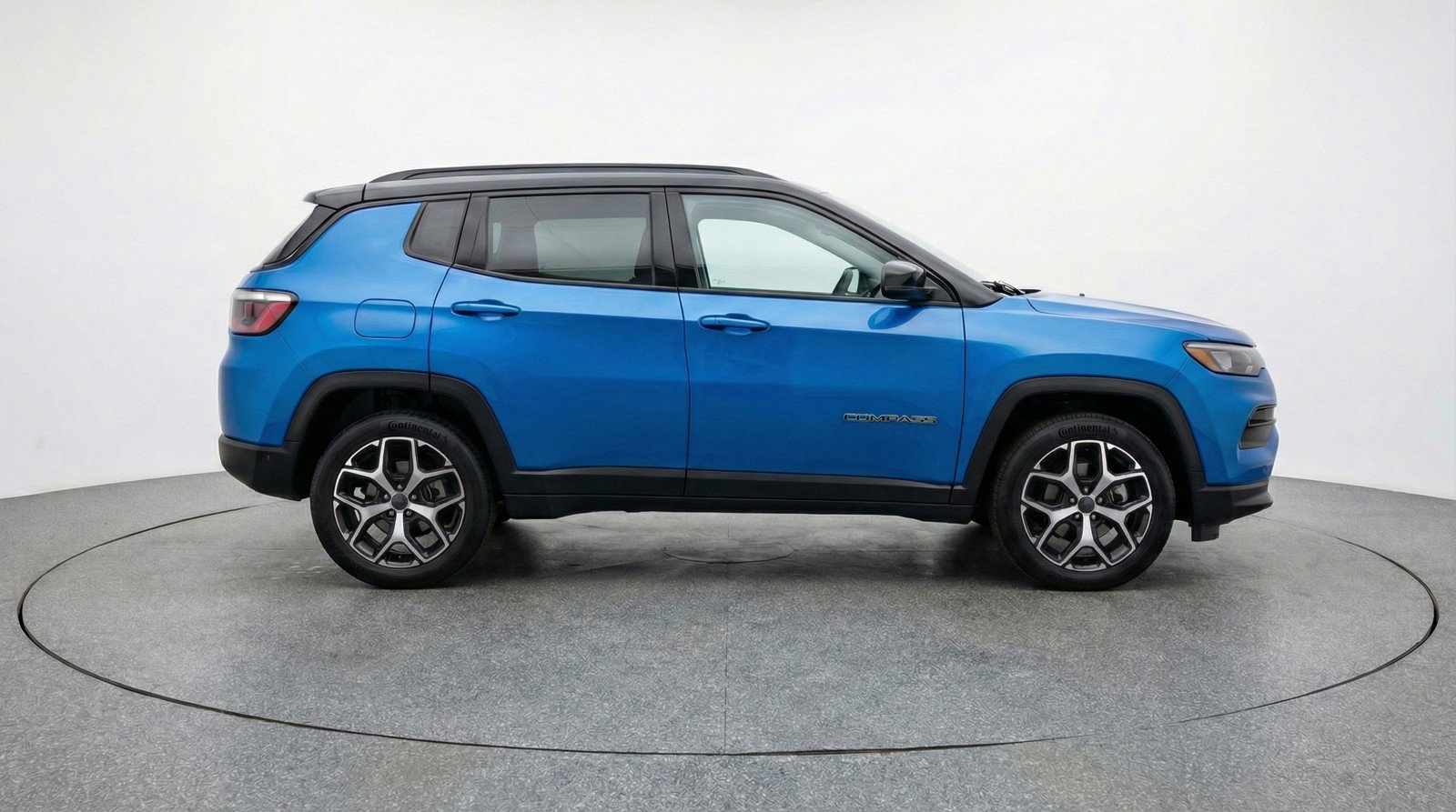 Used 2025 Jeep Compass Limited image 11