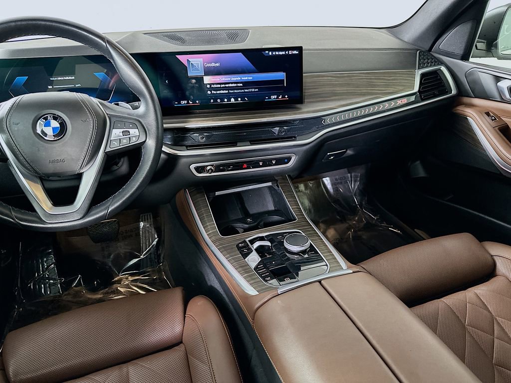 Used 2024 BMW X5 xDrive40i w/ Parking Assistance Package image 18