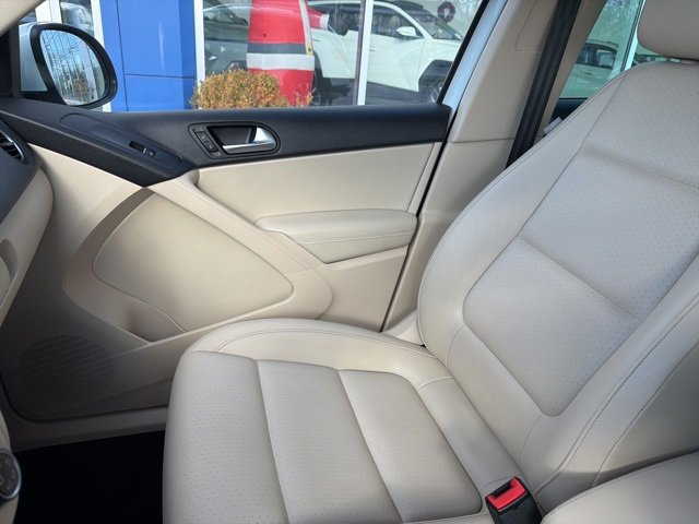 Used 2017 Volkswagen Tiguan Wolfsburg Edition image 29