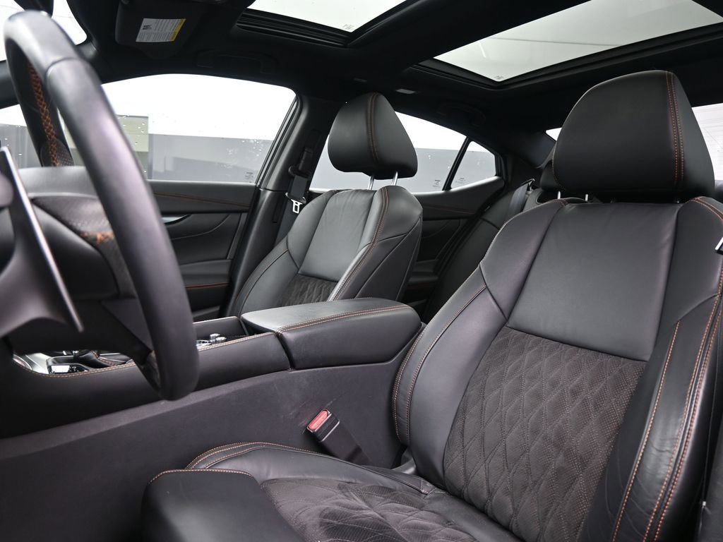 Used 2021 Nissan Maxima SR w/ Sport Mat Group FWD image 12