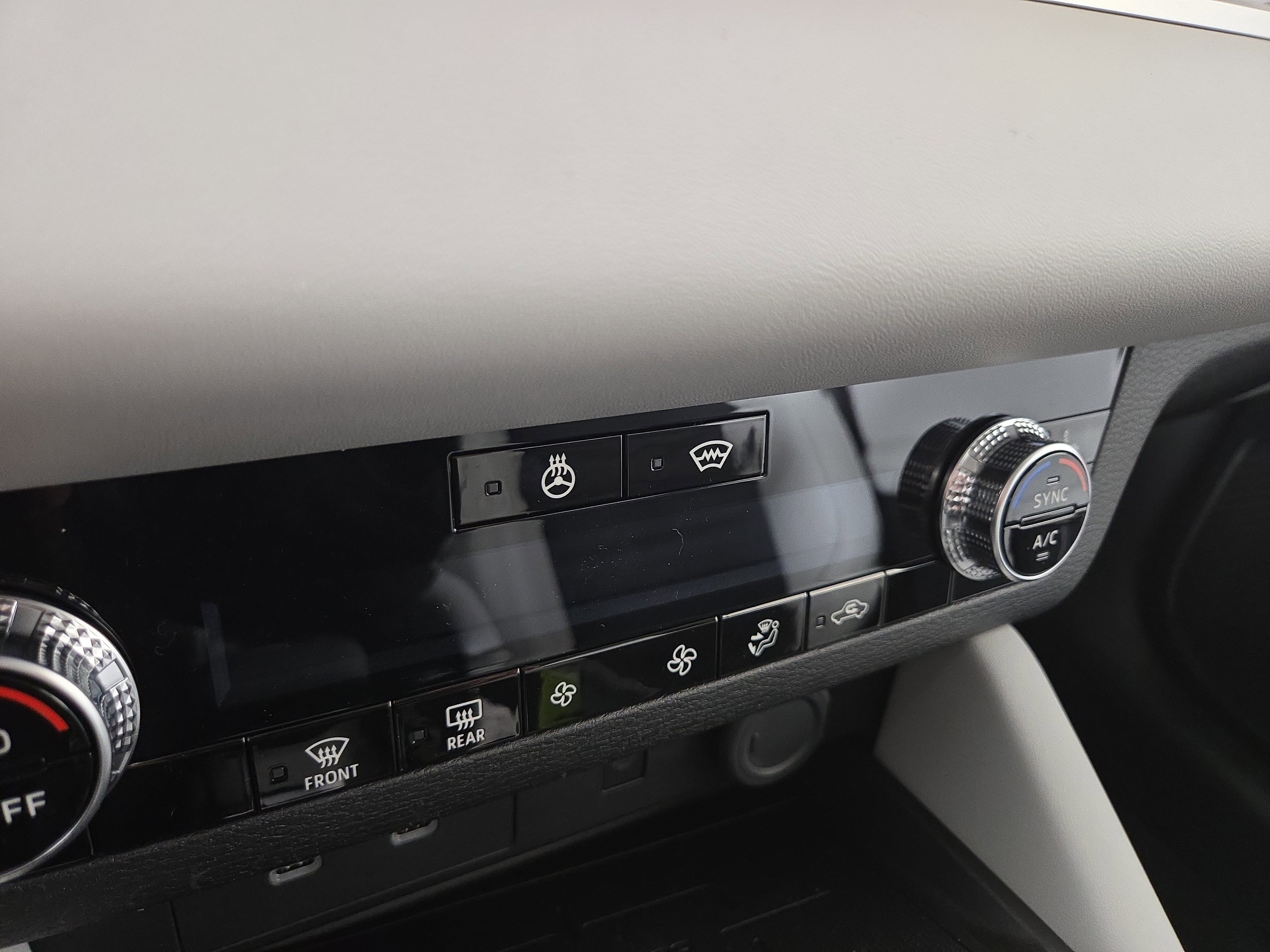 New 2026 Mitsubishi Outlander SE image 27