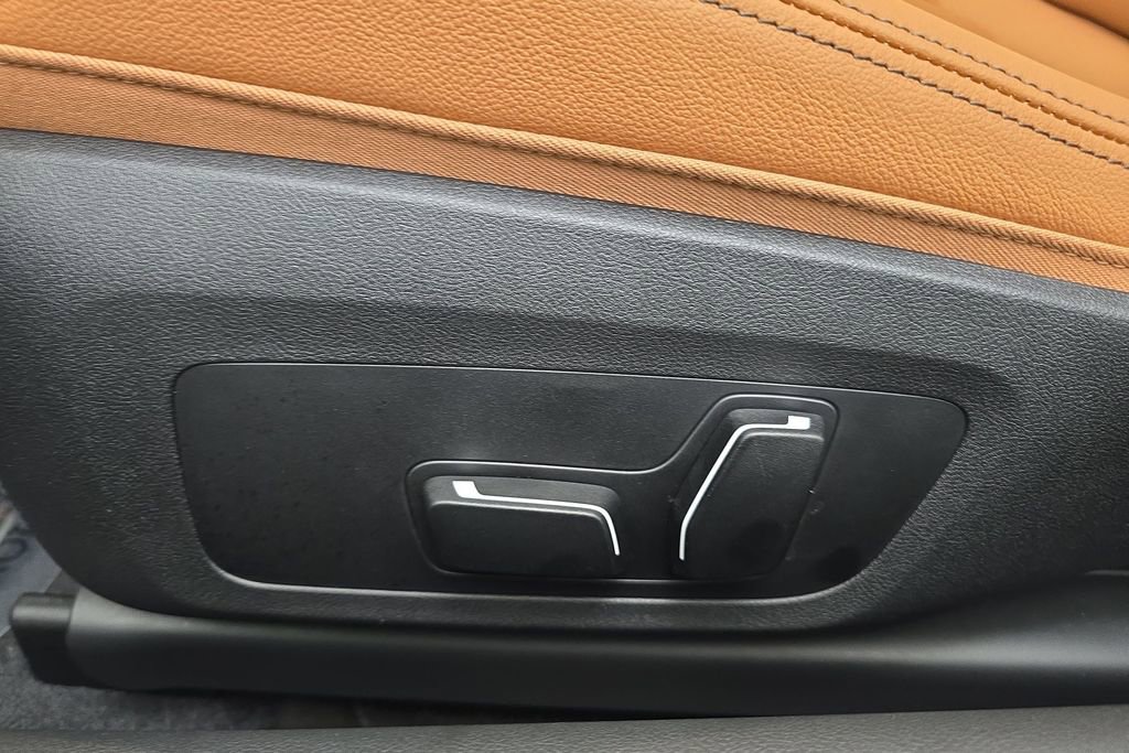 Used 2025 BMW 230i xDrive Coupe w/ Convenience Package image 13