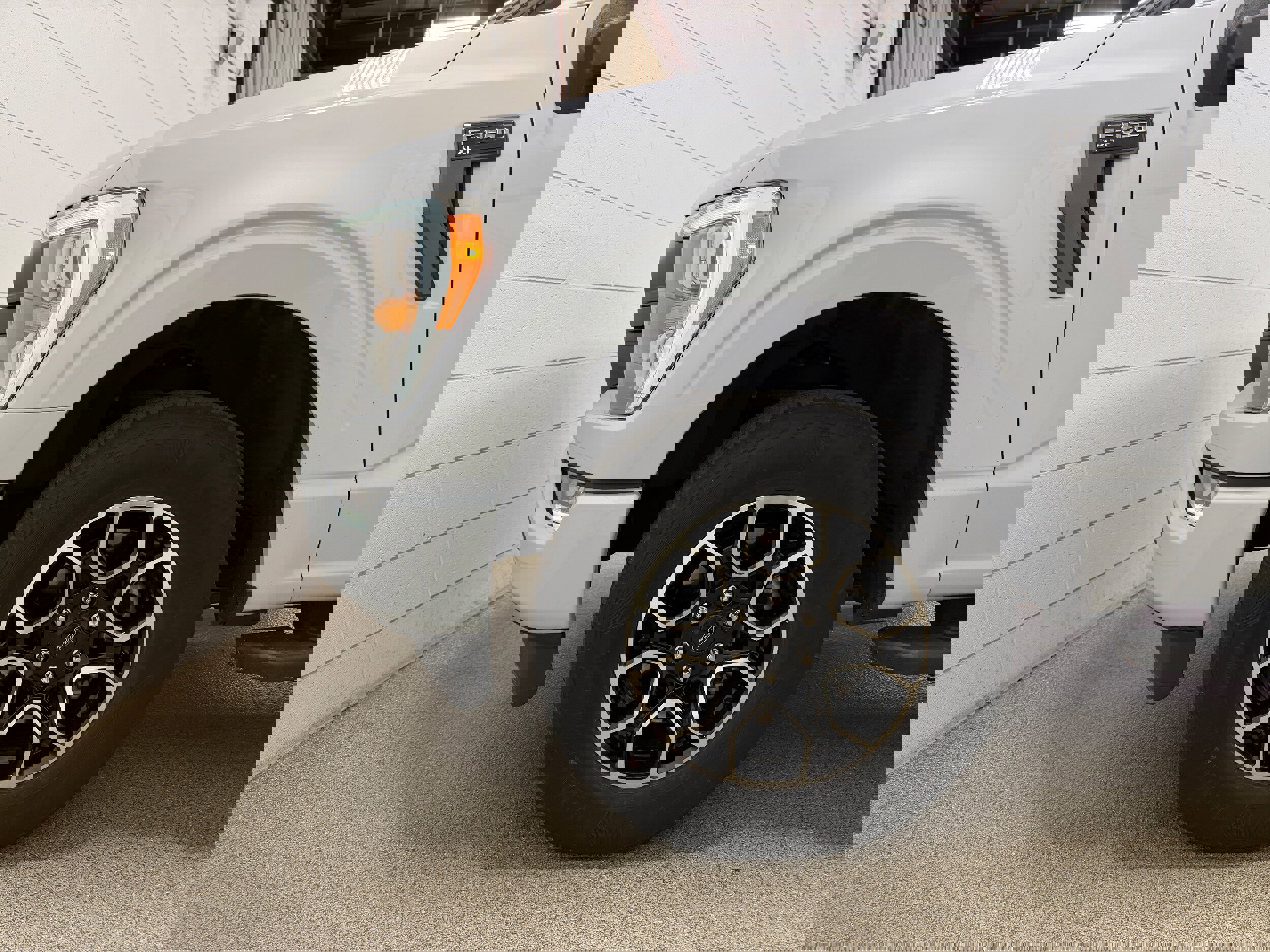 Certified 2022 Ford F150 XLT w/ Equipment Group 302A High image 34