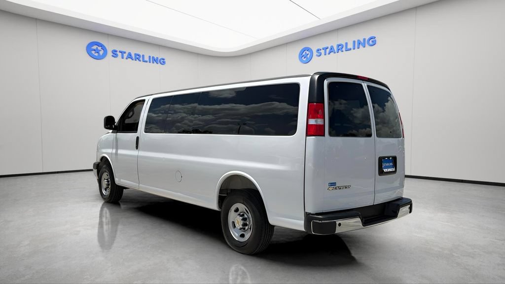 Certified 2025 Chevrolet Express 3500 LT w/ LT Preferred Equipment Group RWD image 5