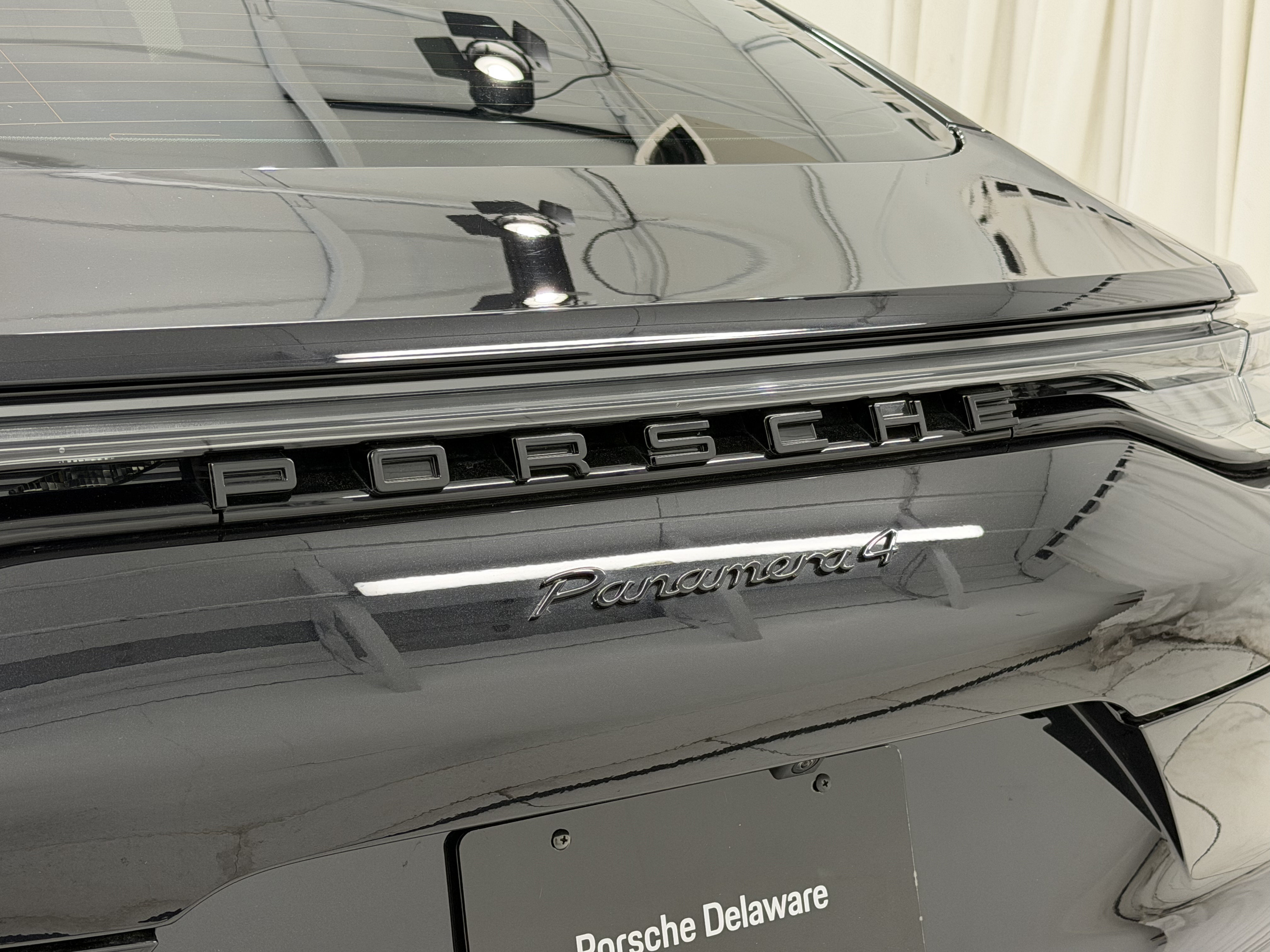 Certified 2023 Porsche Panamera 4 Platinum Edition AWD/4WD image 70