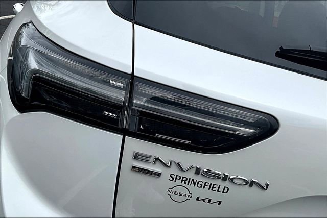 Used 2023 Buick Envision Avenir image 23