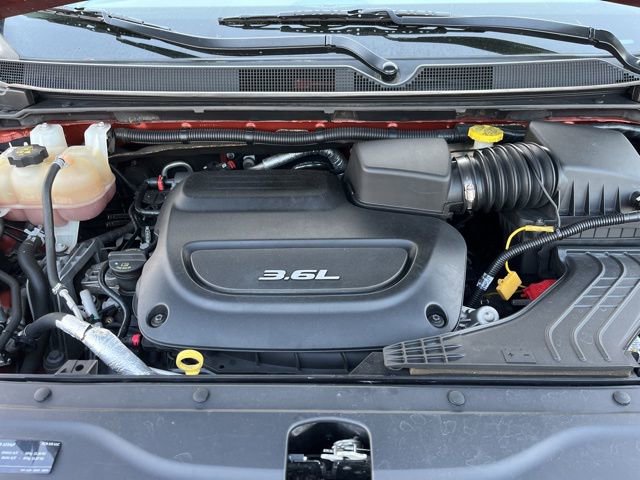 Used 2018 Chrysler Pacifica Limited w/ Tire & Wheel Group image 35