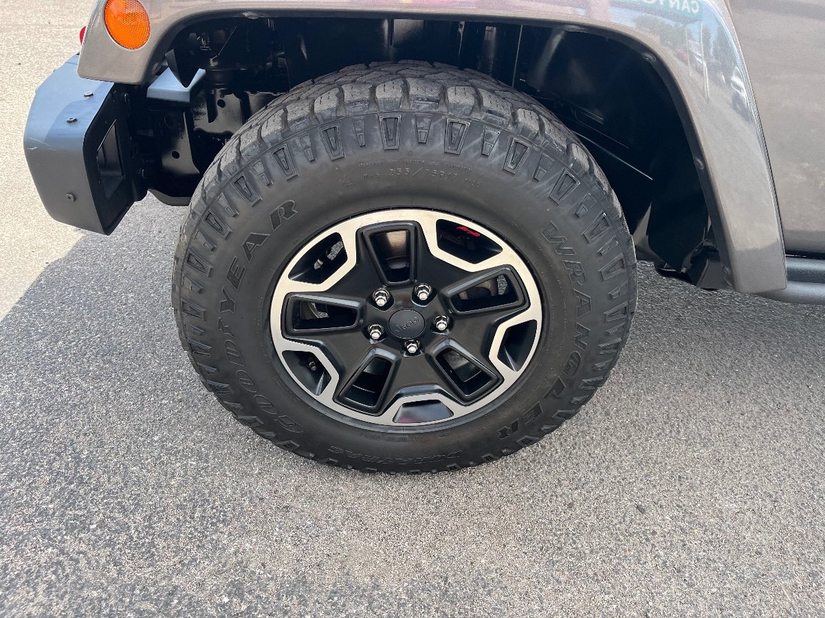 Used 2016 Jeep Wrangler Unlimited Rubicon AWD/4WD image 39