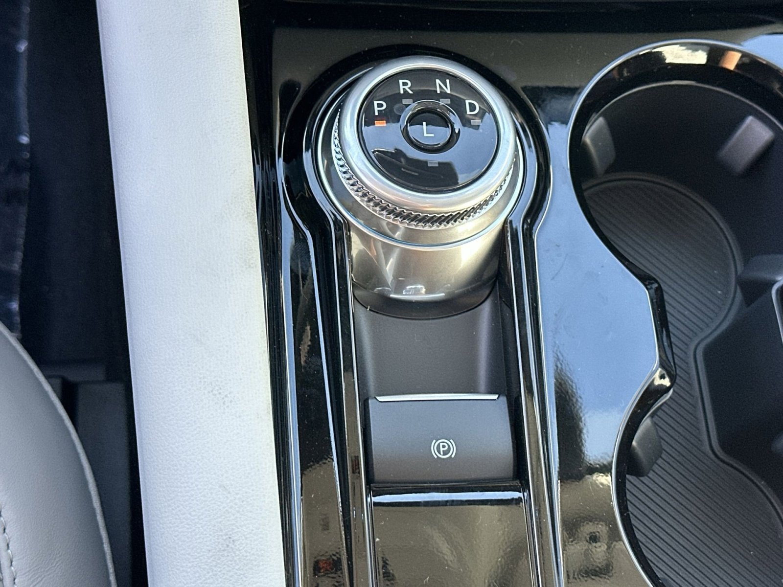 New 2026 Ford Explorer Platinum w/ LUX Leather Package image 31