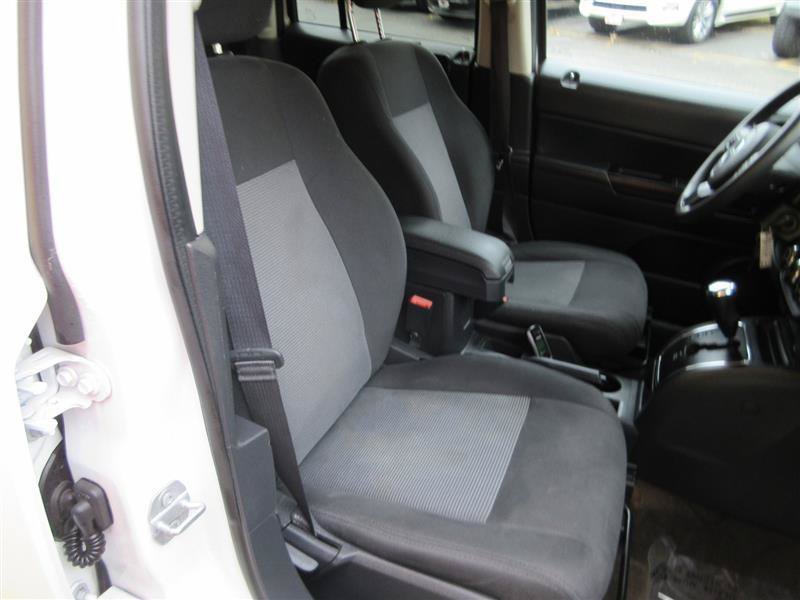 Used 2017 Jeep Patriot Sport w/ Power Value Group FWD image 23