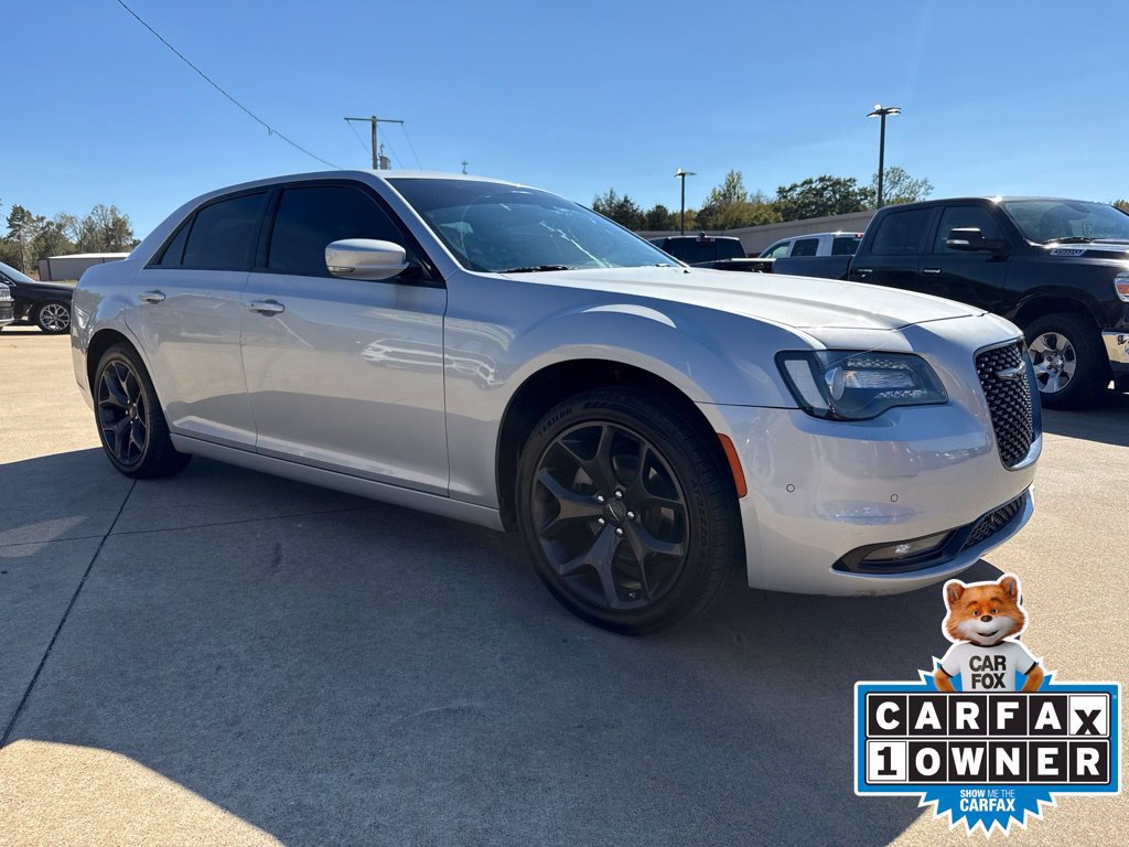 Certified 2023 Chrysler 300 S RWD image 3