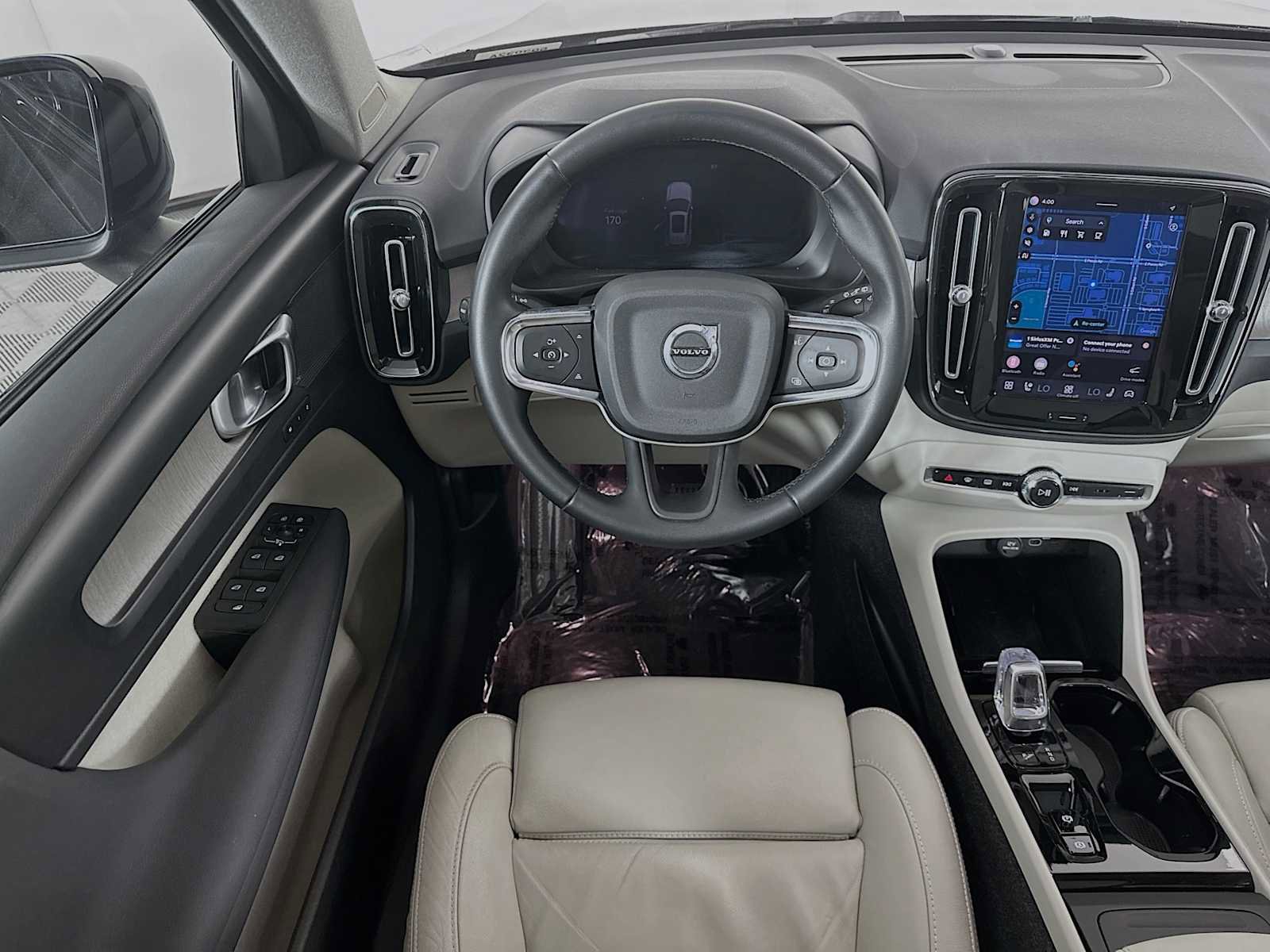 Used 2023 Volvo XC40 B5 Plus w/ Driver Assist Package image 21