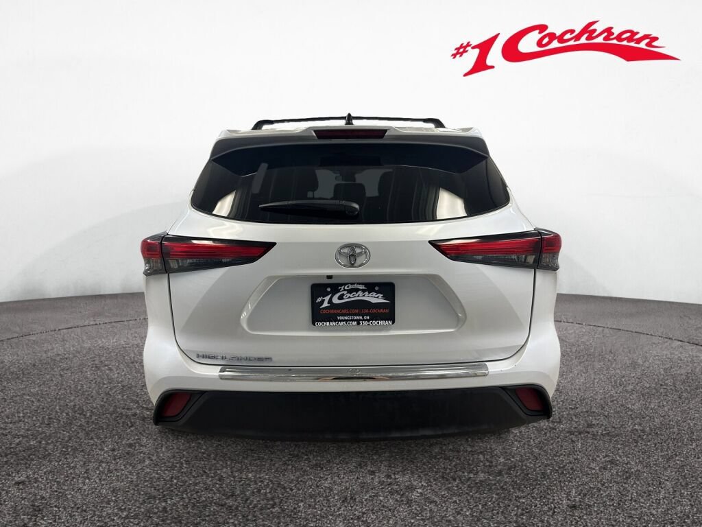Used 2023 Toyota Highlander L FWD image 21