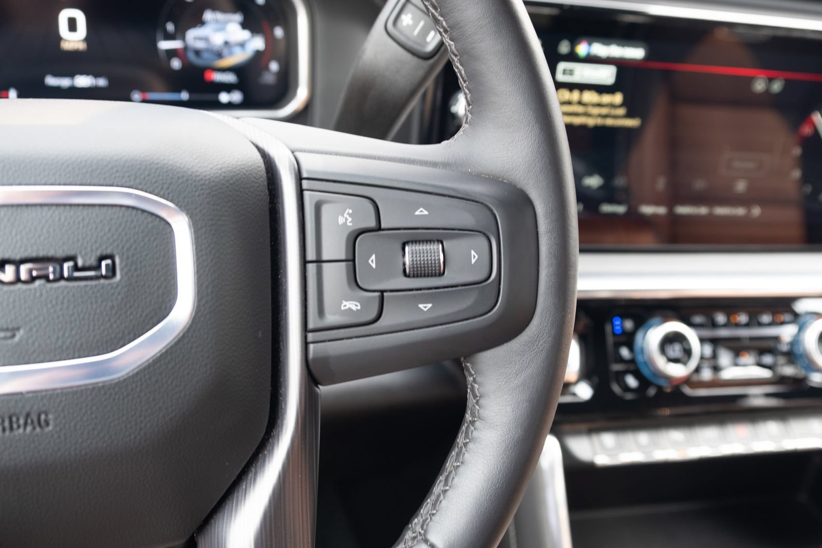 Used 2026 GMC Sierra 3500 Denali Ultimate AWD/4WD image 7