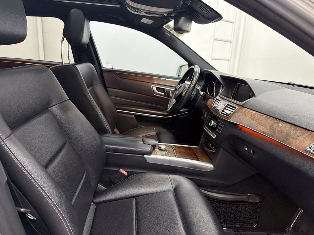 Used 2014 Mercedes-Benz E 350 4MATIC Sedan image 30