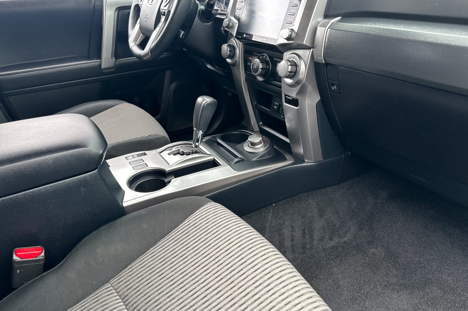 Used 2024 Toyota 4Runner SR5 image 17