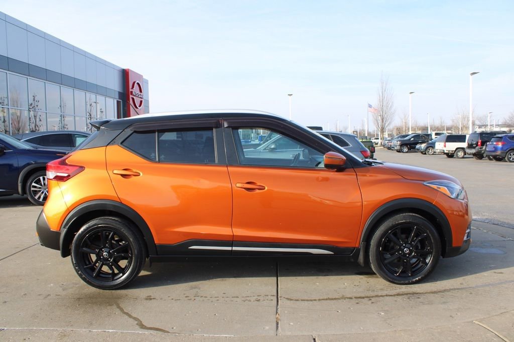 Used 2019 Nissan Kicks SR w/ SR Premium Package image 4